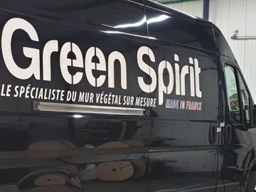 Plus que quelques jours avant la réception de notre nouveau camion 🚛 beaucoup de projets en germination 🌱 Déjà 9 ans au service des professionnels, merci à...