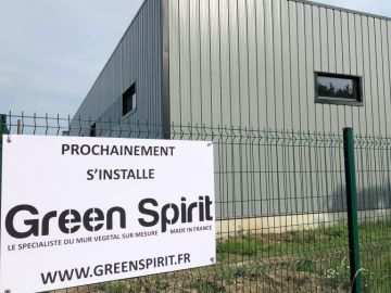 Plus que quelques jours avant notre déménagement dans nos nouveaux locaux 🏭 beaucoup de projets en germination 🌱 Déjà 8 ans au service des professionnels,...